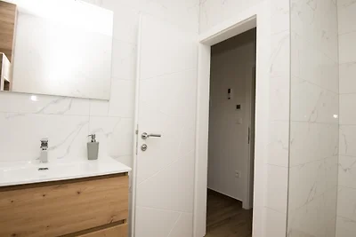 Villa Modriola - Makarska by Villas Guide