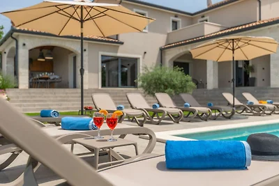 Villa Maria by Villas Guide