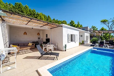 Waterfront House Arnet by Villas Guide