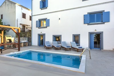 Villa Castel Muschio by Villas Guide