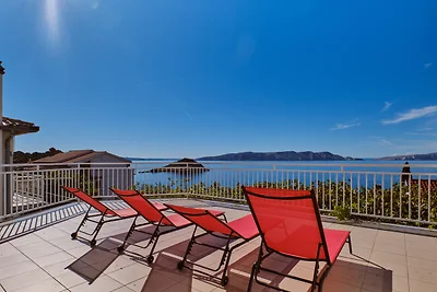 Apartment Mediera sea view 2 by Villas Guide