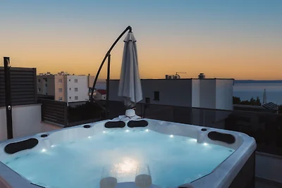 Sunny Lux Villa 3 in Makarska by Villas Guide