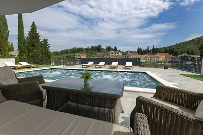 Villa Juma by Villas Guide