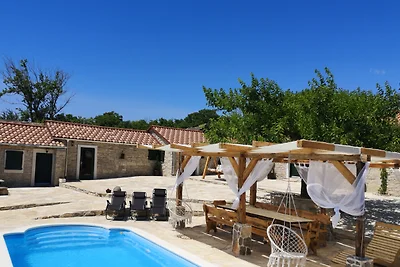 Juniper Stone Cottage by Villas Guide