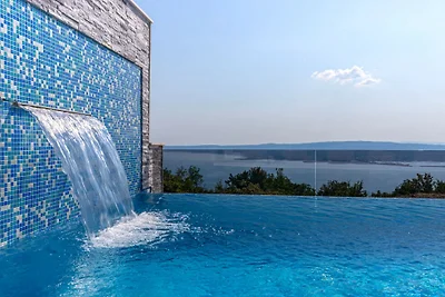 Villa Sun View by Villas Guide