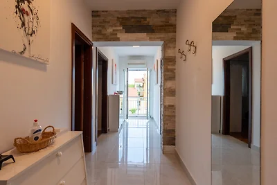 Apartman City View 2 by Villas Guide