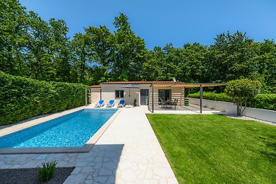 Beautiful Villa Lakora with pool in Porec