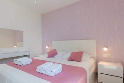 Apartman Mia 7 - Omiš by Villas Guide