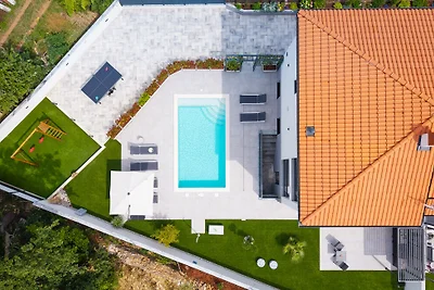 Villa Antares by Villas Guide