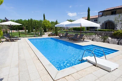 Cypress & Olive House by Villas Guide