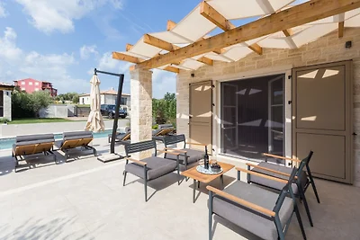 Villa No.18 by Villas Guide