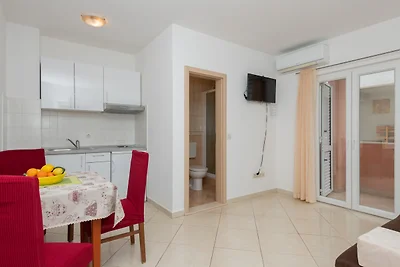 Apartman Erstic 3 - Baška Voda by Villas...