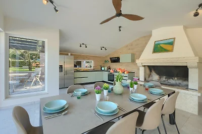 Villa Maruge by Villas Guide