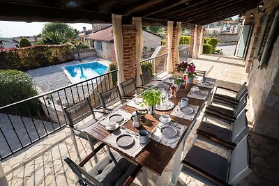 Rustic villa Amyra with pool and grill in...