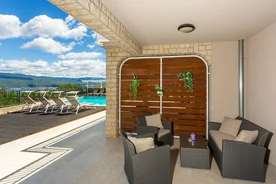 Vila Oleander - Malinska by Villas Guide