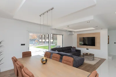 Villa Lea-Makarska by Villas Guide