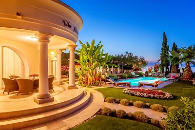 Villa Palace Clara Apartment 1 island Krk by...