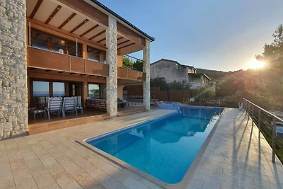 Villa Welcome by Villas Guide