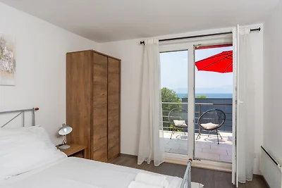 Apartman Sunshine Njivice Krk by Villas Guide