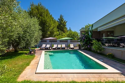 Villa Dila by Villas Guide