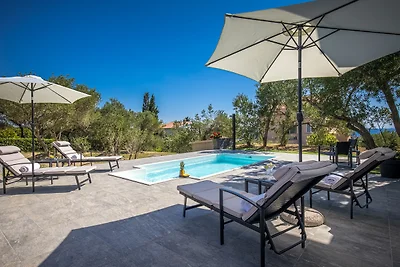 Villa Karla with pool&sea view by Villas...