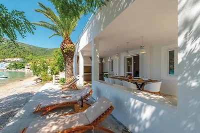 Villa Estera by Villas Guide