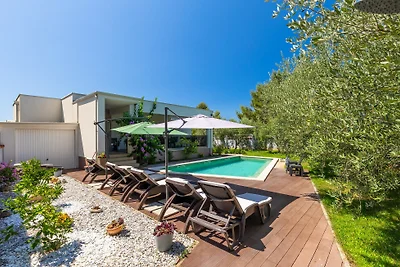 Villa Dila by Villas Guide