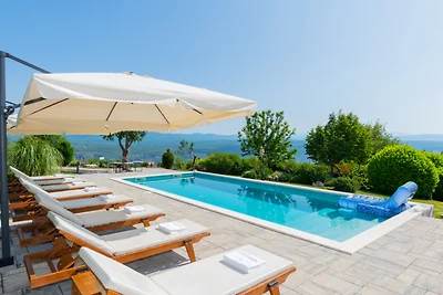 Villa Piplica-Makarska by Villas Guide