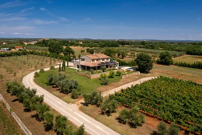 Villa Stancija Cabrunici by Villas Guide