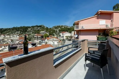 Apartman Grace 2 by Villas Guide