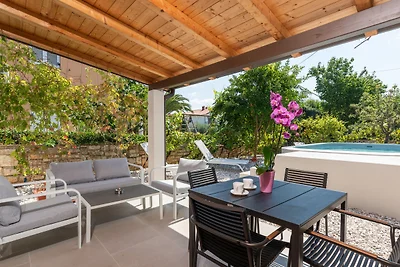 Villa Alis by Villas Guide