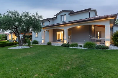 Villa Filton by Villas Guide