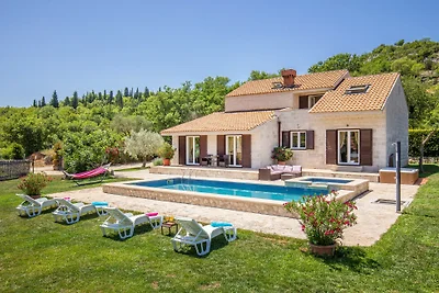 Villa Olive by Villas Guide