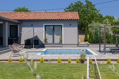 Villa Lana - Cabrunici by Villas Guide