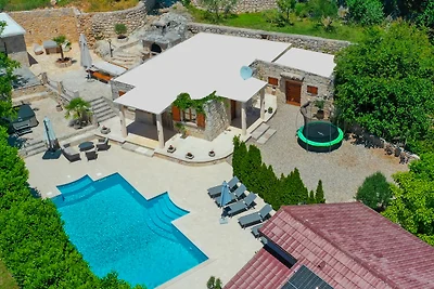 Villa Mia by Villas Guide