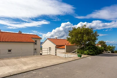 Charm Apartment by Villas Guide