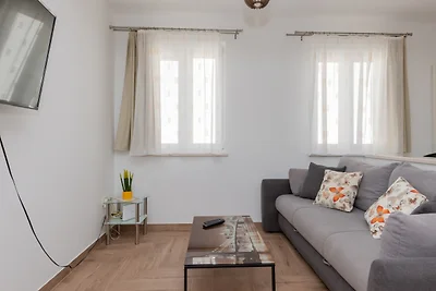 Holiday Home VIKK in Makarska by Villas Guide