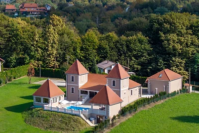 Dvori Perdedaj by Villas Guide