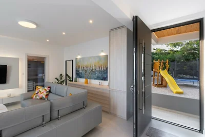 VILLA MON AMOUR by Villas Guide