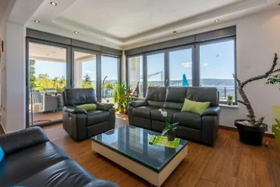 Holiday Home Legara with pool by Villas Guide