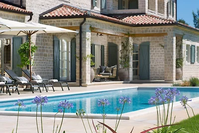 Villa Nevia by Villas Guide