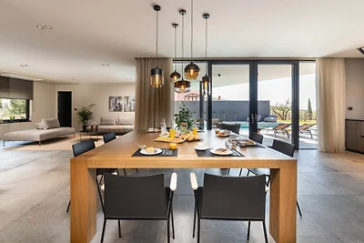 Villa Aruna by Villas Guide