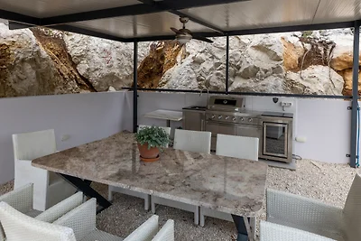 Villa Juma by Villas Guide