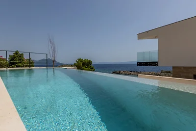 Villa Luce by Villas Guide