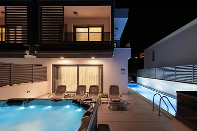 Sunny Lux Villa 2 in Makarska by Villas Guide