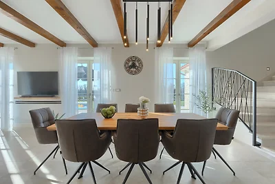 Villa Jurasi by Villas Guide