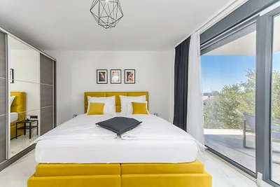 Villa Karla with pool&sea view by Villas...