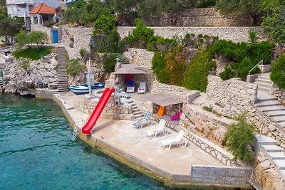 APARTMAN ÐONI 1 by Villas Guide