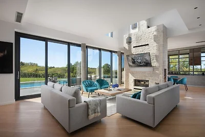 Villa Valens by Villas Guide