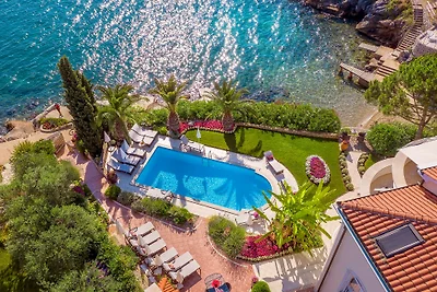 Villa Palace Clara Apartment 1 island Krk by...